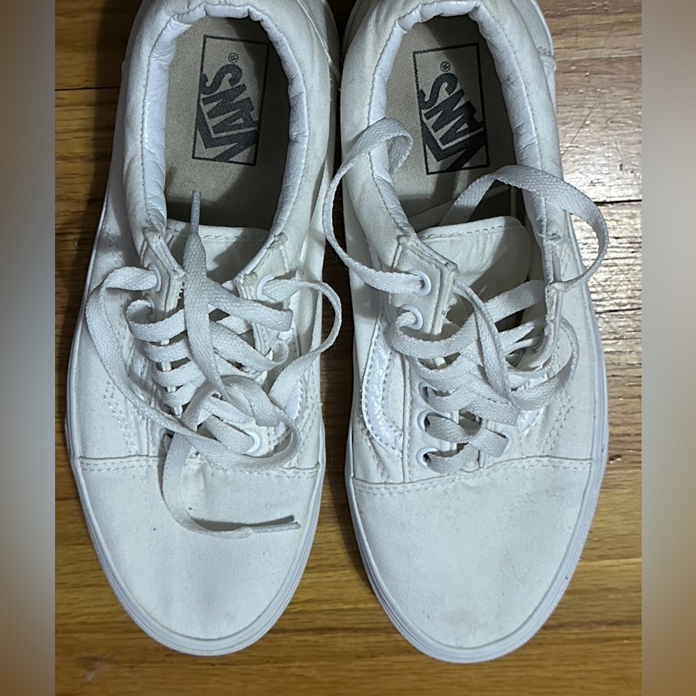 Vans, women’s 10.5 men’s size 9, Classic White Lace-Up Sneakers,